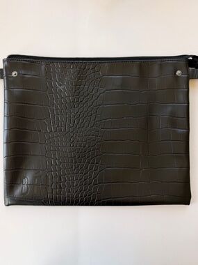 Beis Faux Leather Black Croc-Embossed Laptop Full Zip Pouch Travel Sleeve